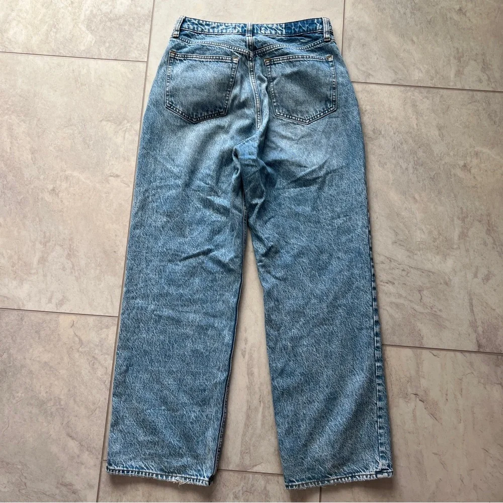 Abercrombie and Fitch High Rise Loose Jean - Picture 6 of 7
